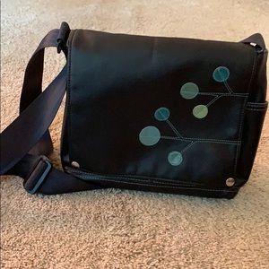 Queen Bee Truckette Bag